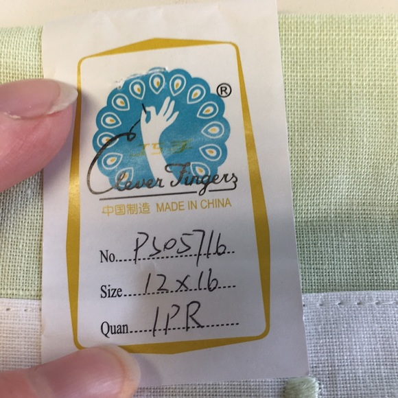 Clever Fingers Light Green Linen Pillow Cases (2) - Picture 3 of 6